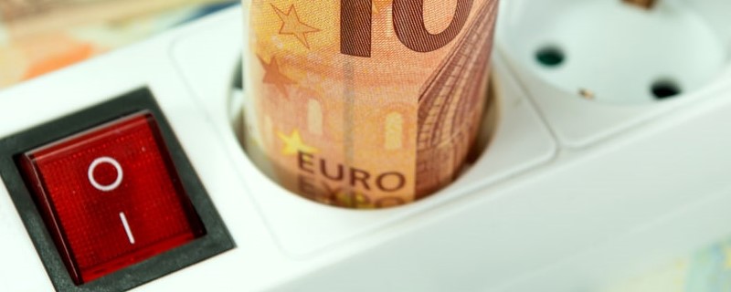 rallonge et billet de 10 euros